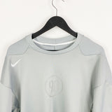 Vintage Nike t-shirt tee blouse top in grey