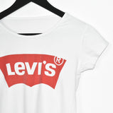 Vintage Levi’s t-shirt top blouse tee in white