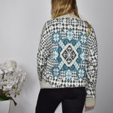 Vintage Greenland colourful knitted sweatshirt jumper sweater top pullover in white black and blue