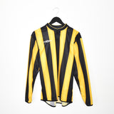 Vintage Umbro long sleeve sweatshirt t-shirt top blouse tee in black and yellow