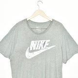 Vintage Nike t-shirt top blouse tee in black and gray