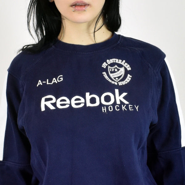 Vintage Reebok sweatshirt jumper sweater pullover hoodie in navy blue