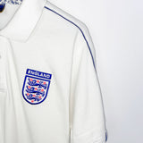 Vintage Umbro polo shirt tee blouse top in white
