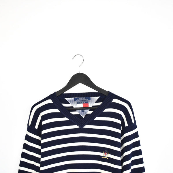 Vintage Tommy Hilfiger longsleeve tee pullover sweatshirt jumper fleece in white and dark blue stripes.
